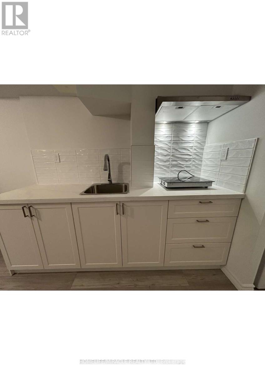 1329 Hazel Mccleary Drive, Oakville, Ontario  L6J 7A9 - Photo 9 - W12583788