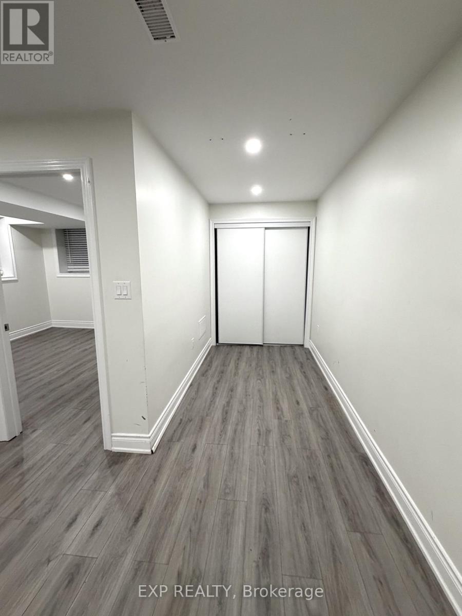 Lower - 16 Lady Evelyn Crescent, Brampton, Ontario  L6Y 6C7 - Photo 3 - W12600584