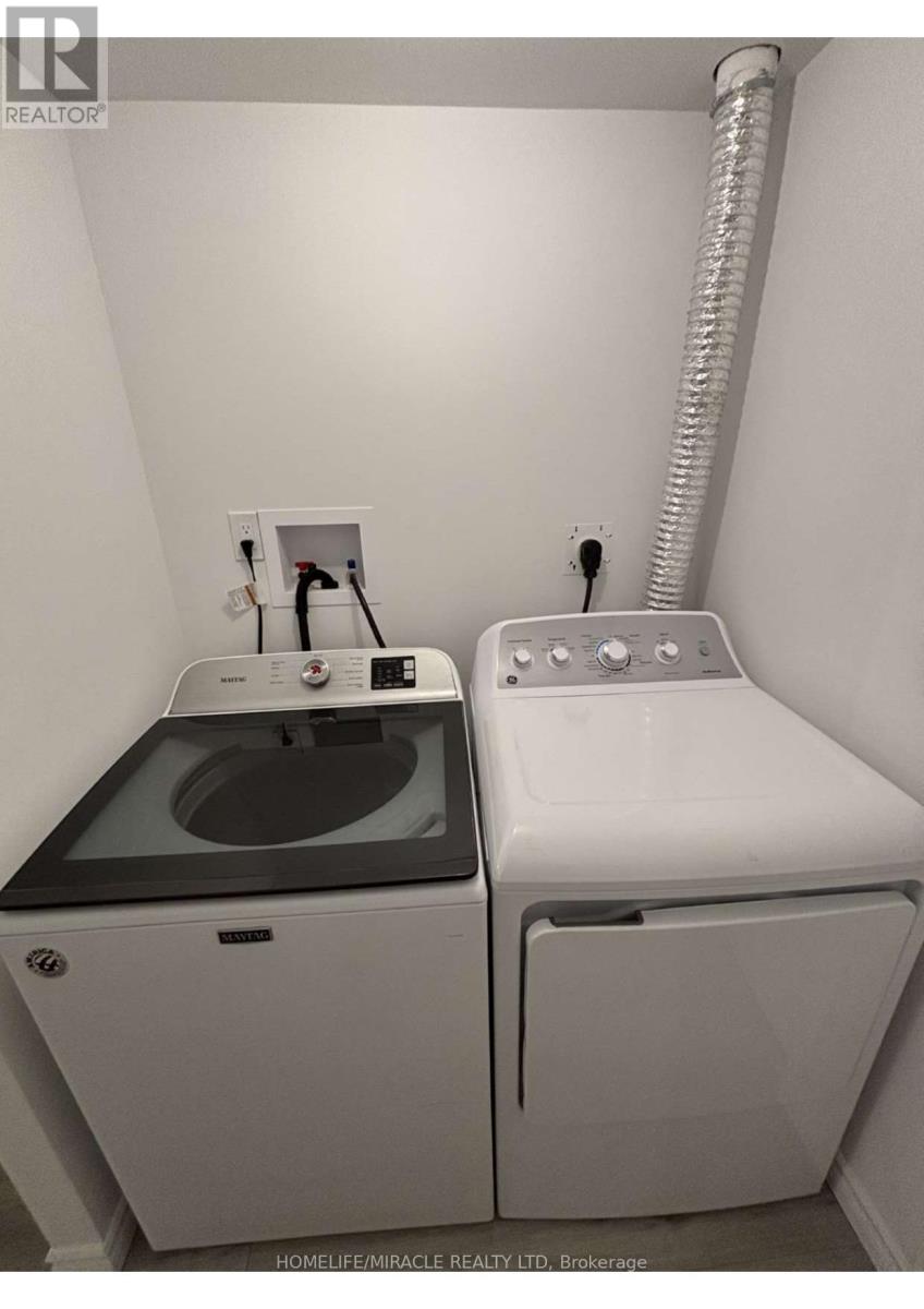 1329 Hazel Mccleary Drive, Oakville, Ontario  L6J 7A9 - Photo 10 - W12583788