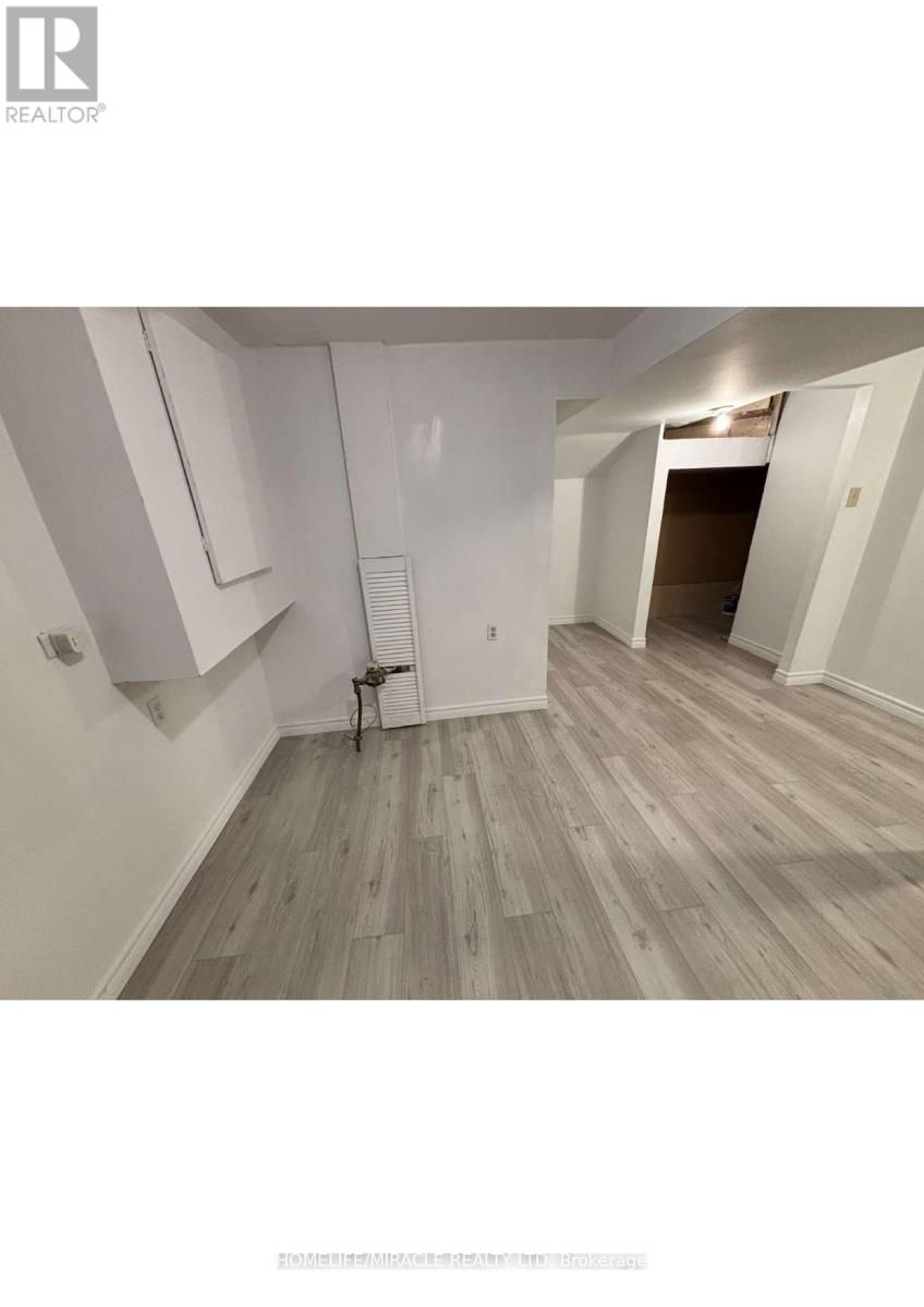 1329 Hazel Mccleary Drive, Oakville, Ontario  L6J 7A9 - Photo 11 - W12583788