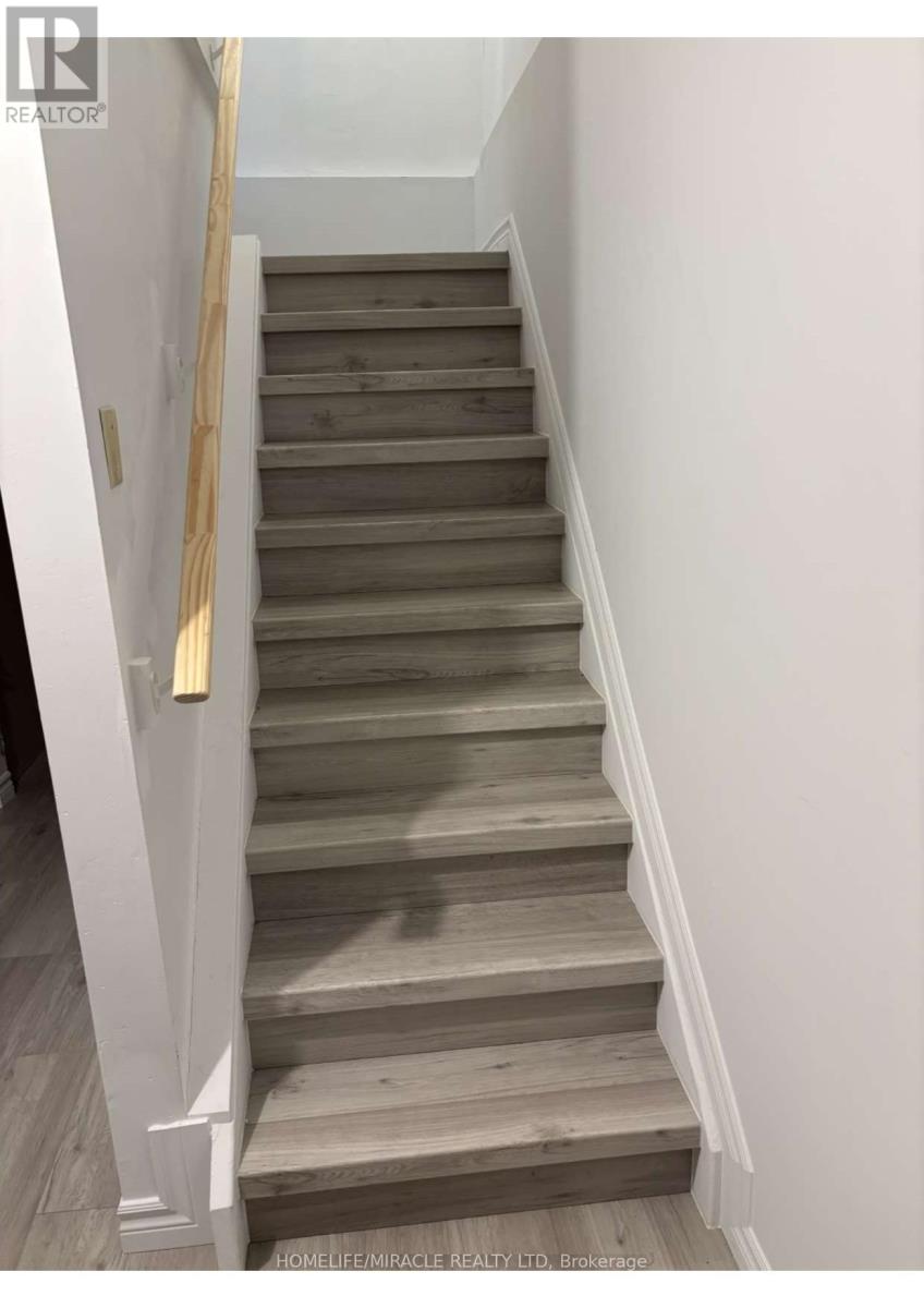 1329 Hazel Mccleary Drive, Oakville, Ontario  L6J 7A9 - Photo 6 - W12583788