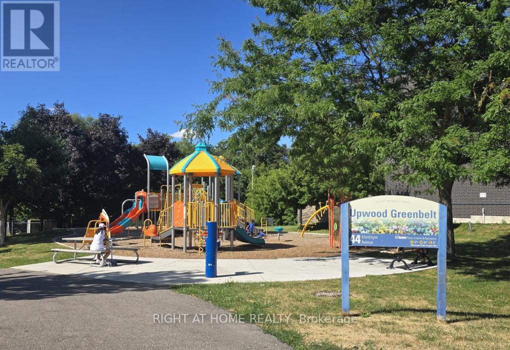 Unit#2 - 1758 Lawrence Avenue W, Toronto, Ontario  M6L 3C4 - Photo 18 - W12591400