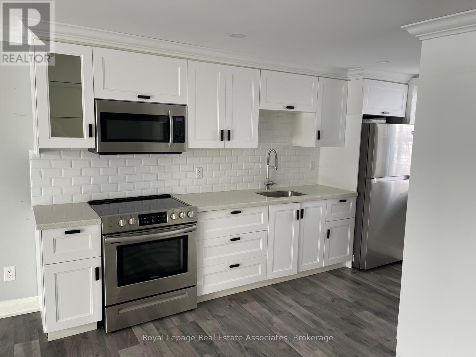 Upper - 66 Broadway Avenue, Orangeville, Ontario  L9W 1J9 - Photo 10 - W12547410