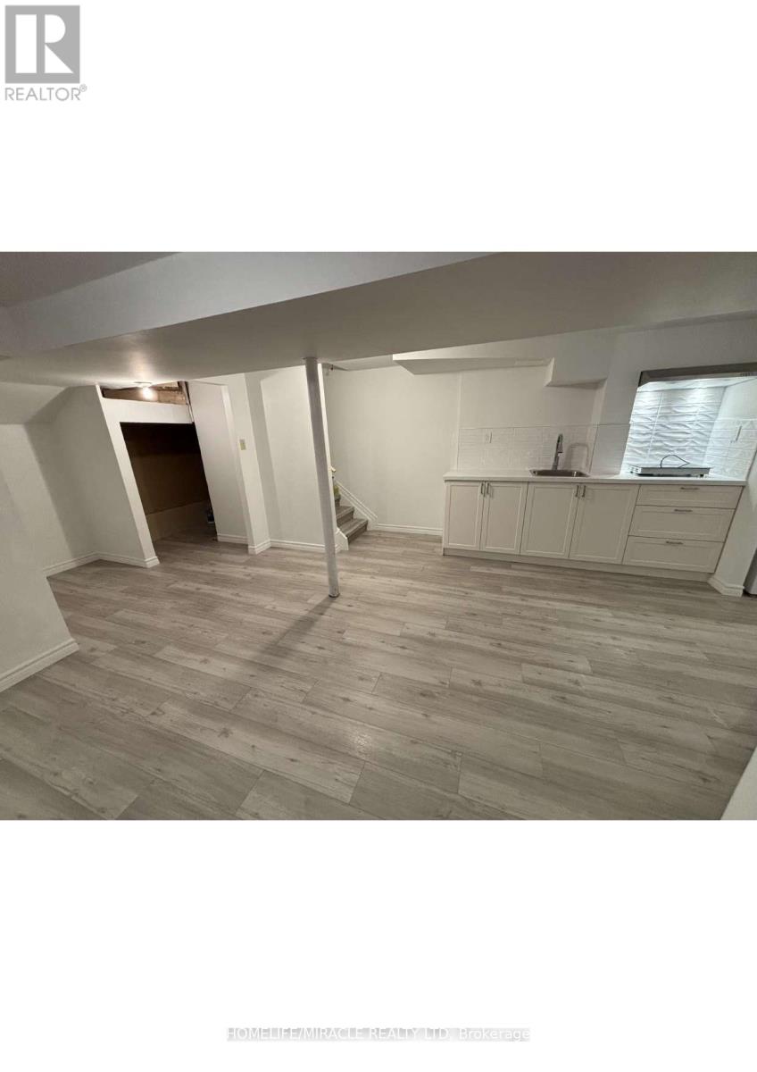 1329 Hazel Mccleary Drive, Oakville, Ontario  L6J 7A9 - Photo 8 - W12583788