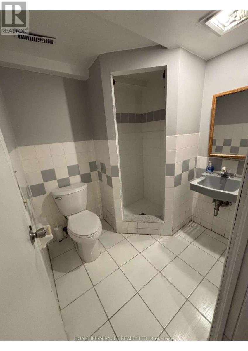 1329 Hazel Mccleary Drive, Oakville, Ontario  L6J 7A9 - Photo 16 - W12583788