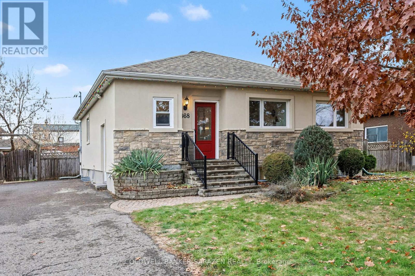 868 Duberry Street, Ottawa, Ontario K2A 3T3 - Photo 4 - X12602846