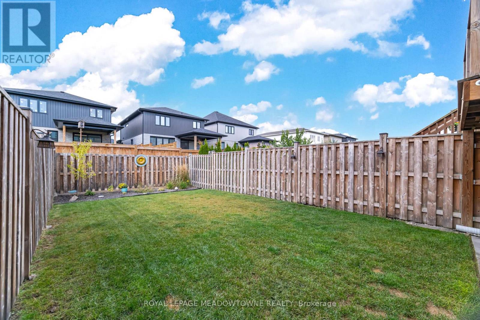 6338 Shapton Crescent, Niagara Falls, Ontario  L2H 0L9 - Photo 44 - X12602614