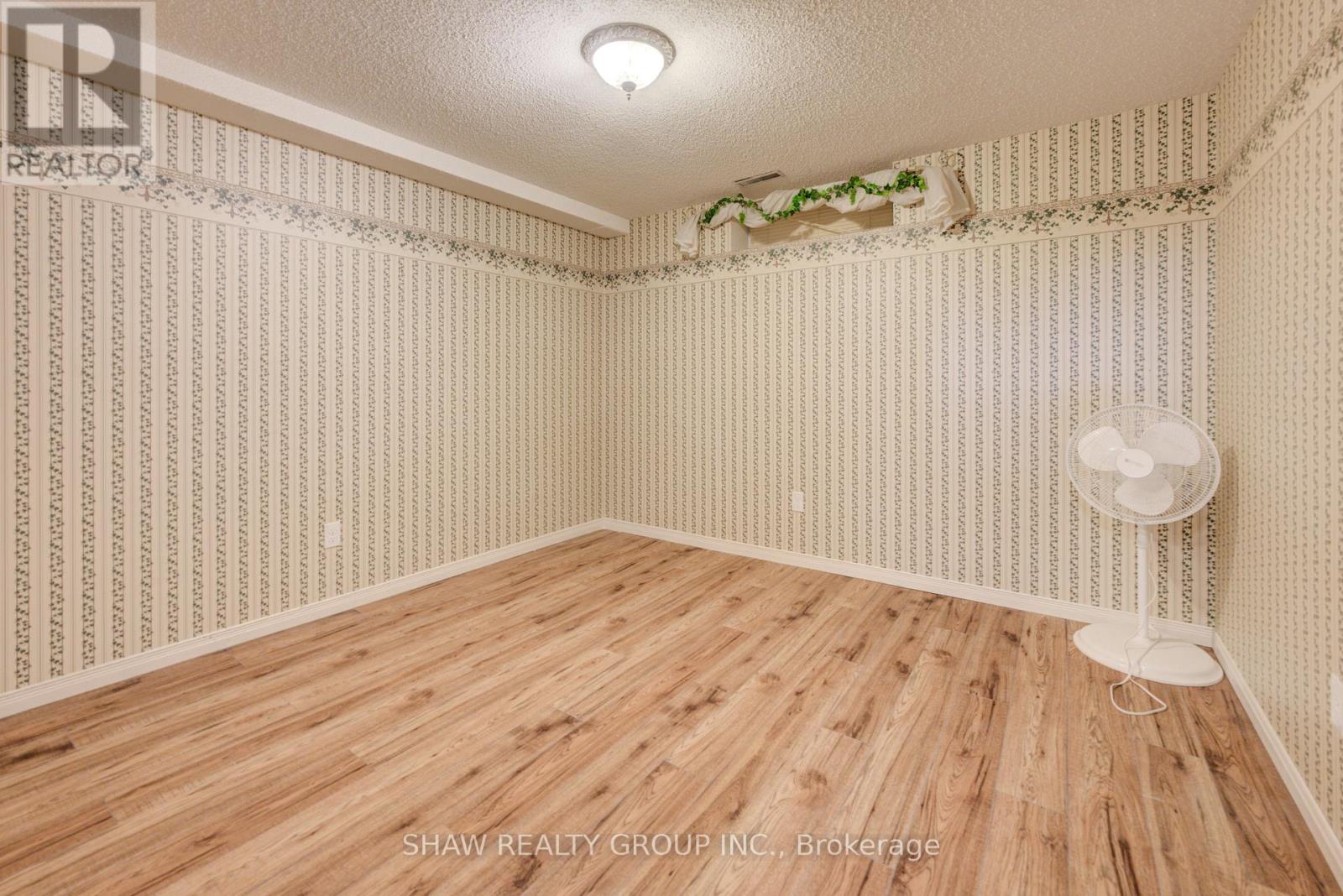 13 - 694 Grey Street, Brantford, Ontario  N3S 4Y4 - Photo 34 - X12602666