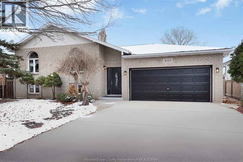MLS# 25031182: 445 Olcott AVENUE, LaSalle, Canada