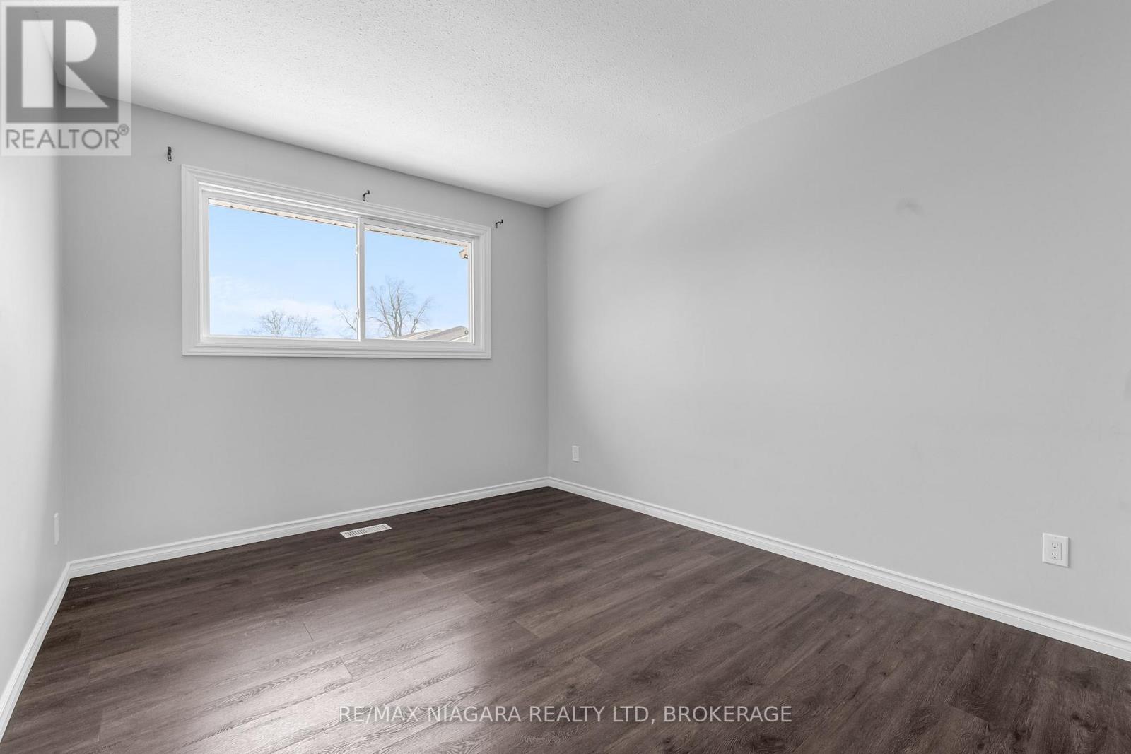 244 - 100 Brownleigh Avenue, Welland (Welland Downtown), Ontario  L3B 5V8 - Photo 21 - X12602840