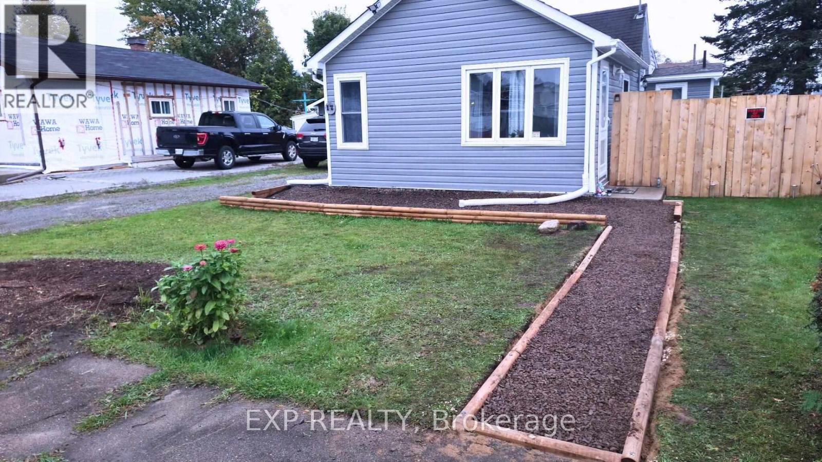 17 Third Avenue, Wawa, Ontario  P0S 1K0 - Photo 21 - X12599610