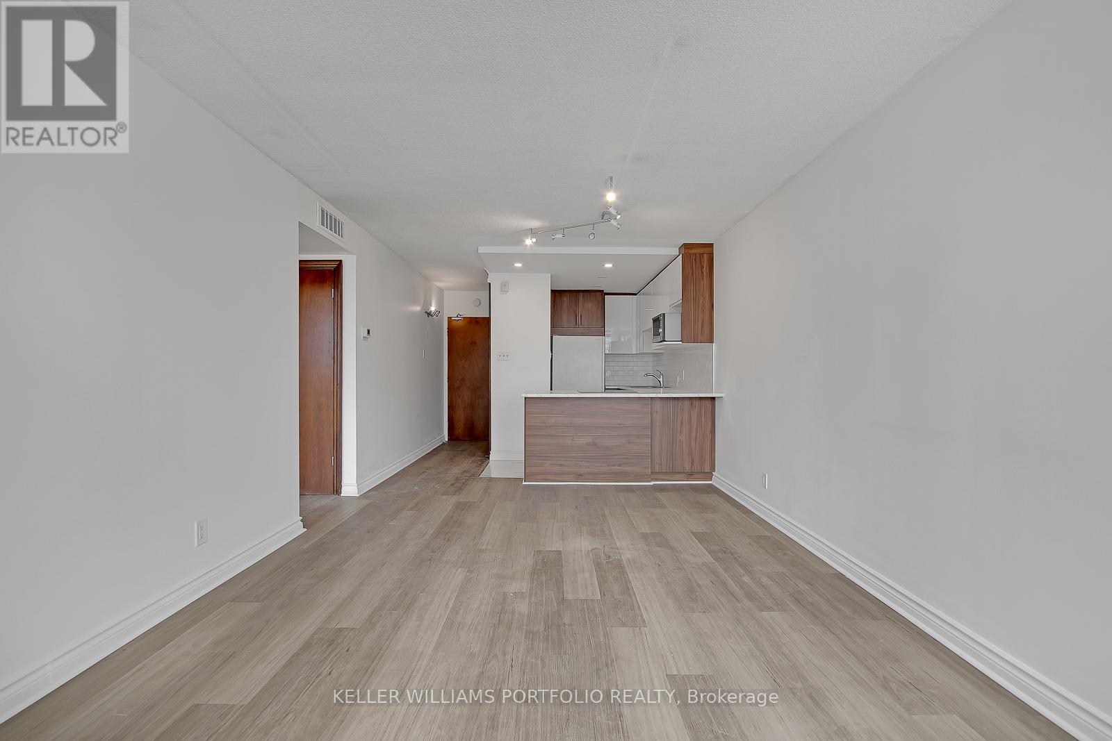 1704 - 914 Yonge Street, Toronto, Ontario  M4W 3C8 - Photo 11 - C12602712