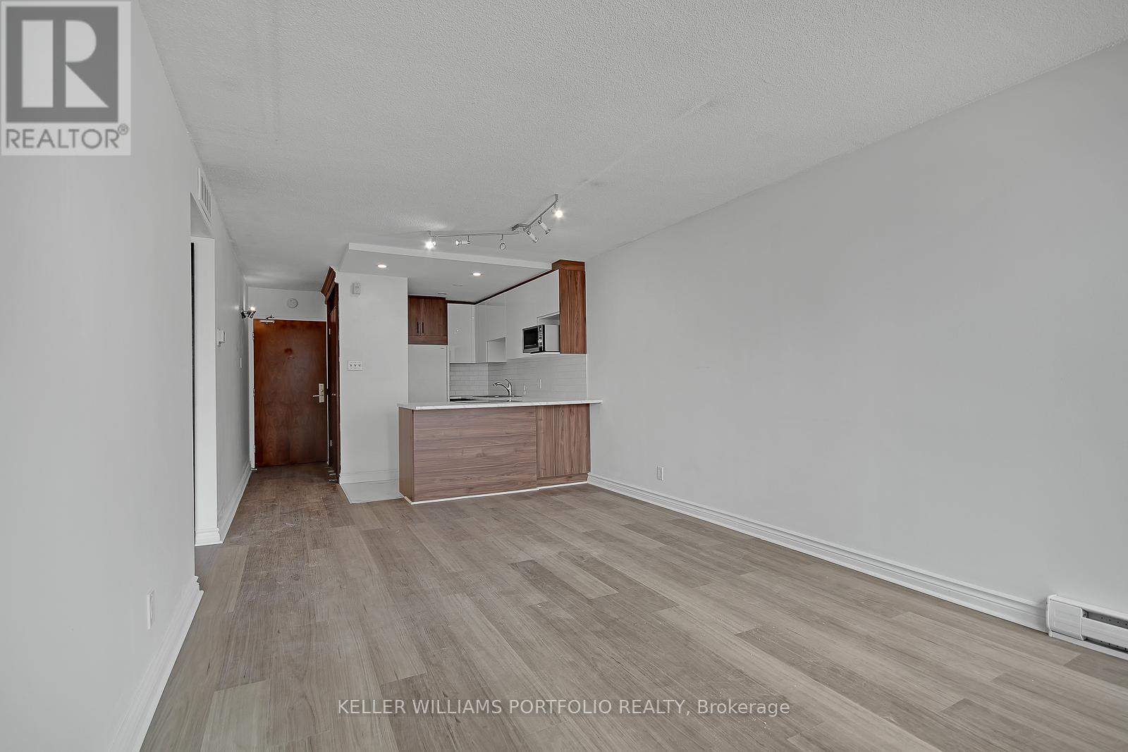 1704 - 914 Yonge Street, Toronto, Ontario  M4W 3C8 - Photo 12 - C12602712