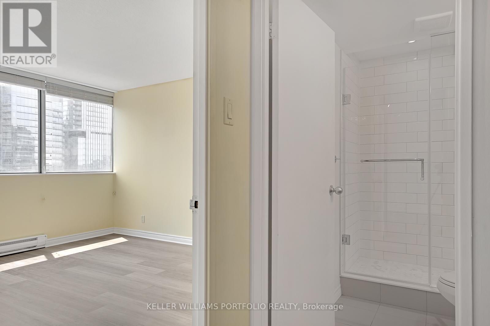 1704 - 914 Yonge Street, Toronto, Ontario  M4W 3C8 - Photo 13 - C12602712