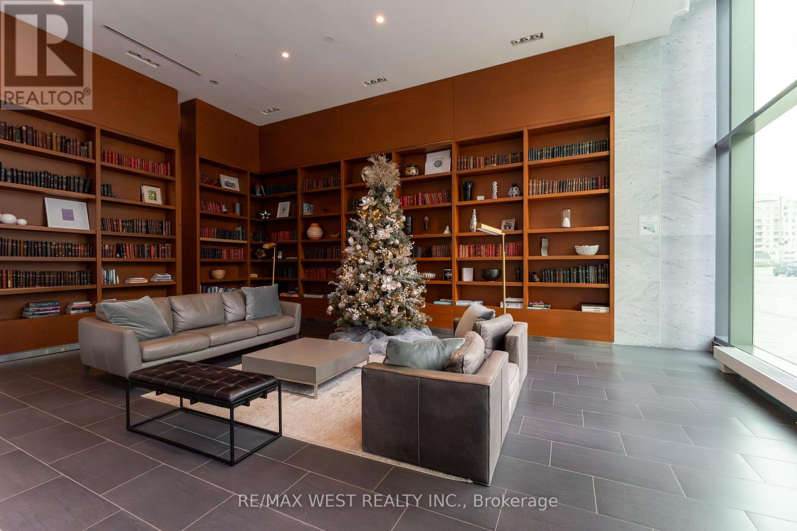 2605 - 170 Fort York Boulevard, Toronto, Ontario  M5V 0E6 - Photo 4 - C12602880