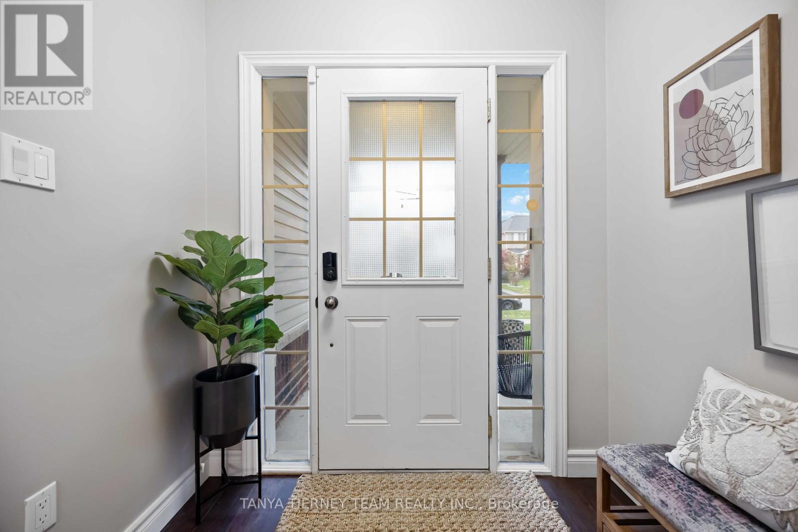 67 Florence Drive, Whitby, Ontario  L1R 0K3 - Photo 3 - E12602724