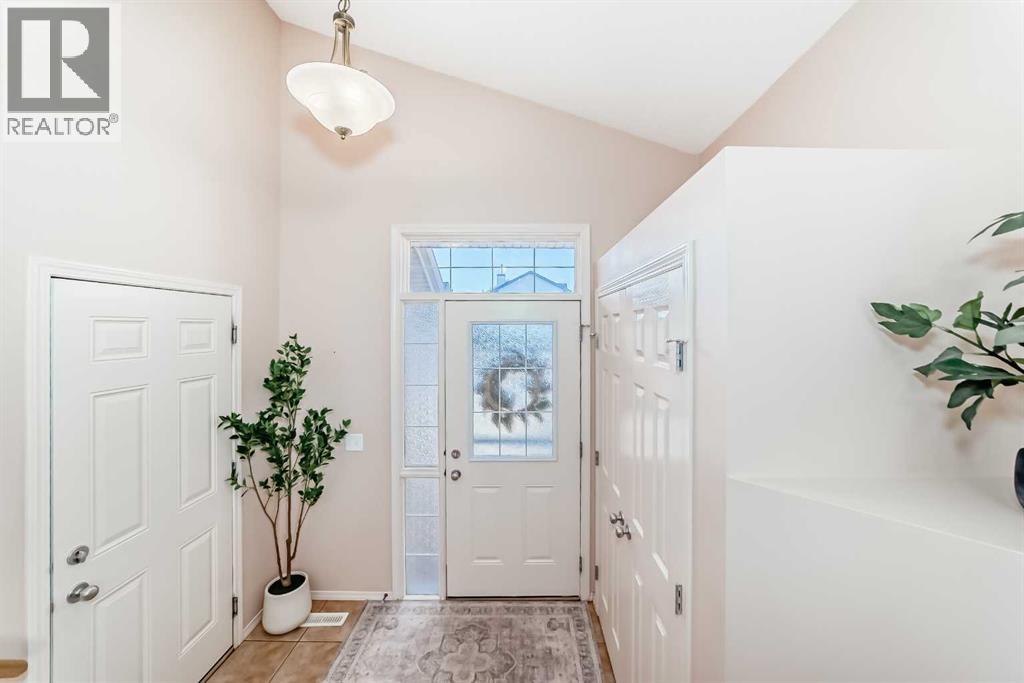 1046 Channelside Way Sw, Airdrie, Alberta  T4B 3H9 - Photo 3 - A2264035