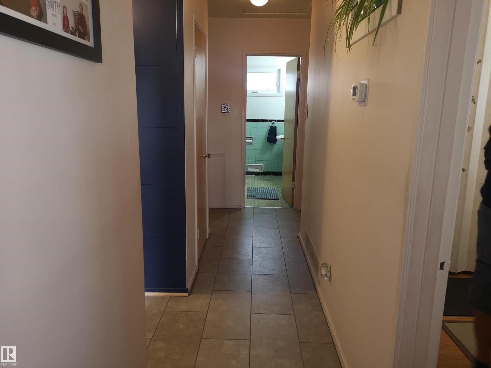 8032 70 Av Nw Nw, Edmonton, Alberta  T6C 0A5 - Photo 28 - E4461068