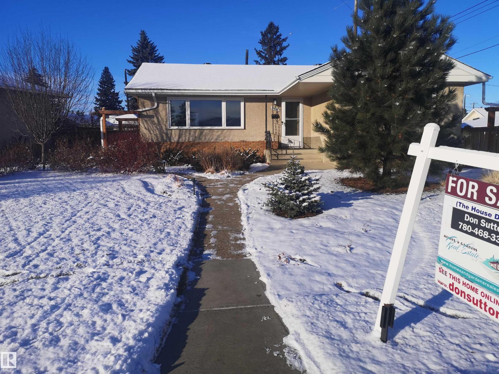 8032 70 Av Nw Nw, Edmonton, Alberta  T6C 0A5 - Photo 2 - E4461068