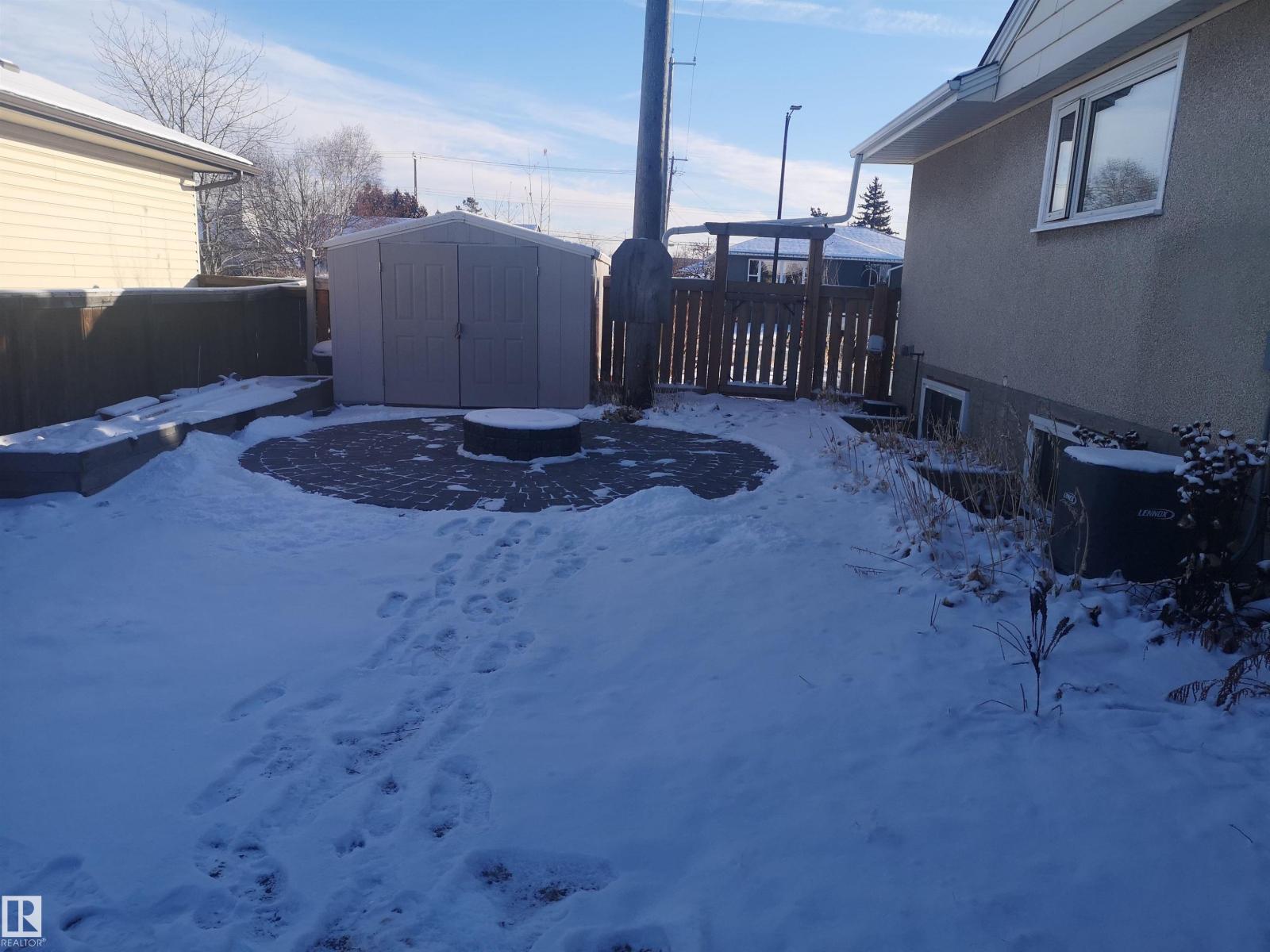 8032 70 Av Nw Nw, Edmonton, Alberta  T6C 0A5 - Photo 46 - E4461068