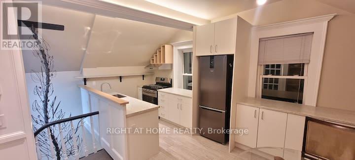 104 Laclie Street, Orillia, Ontario  L3V 4M8 - Photo 5 - S12602870