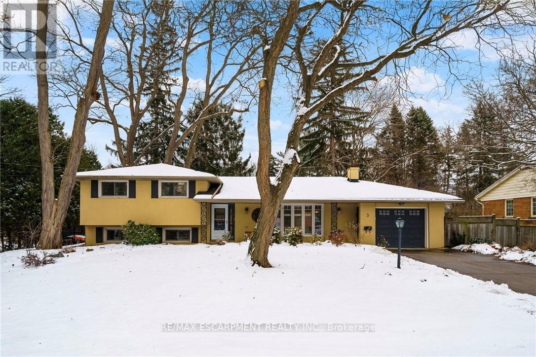 3 HATFIELD PLACE, Hamilton, Ontario