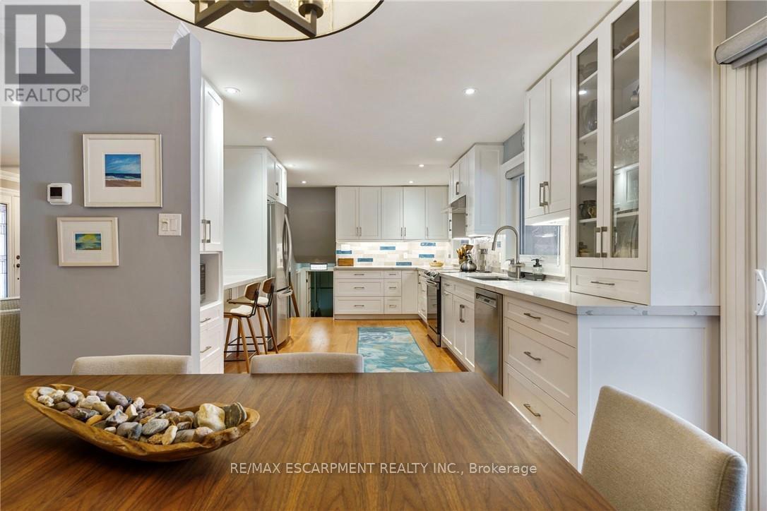 3 Hatfield Place, Hamilton, Ontario  L9H 4J7 - Photo 14 - X12598822