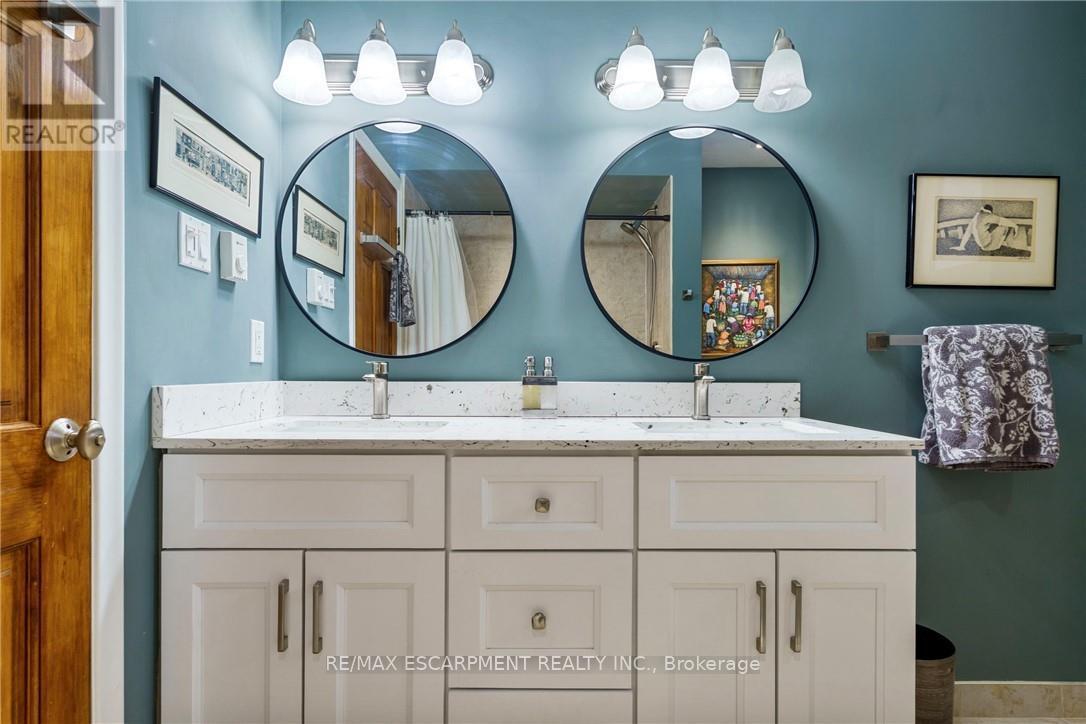 3 Hatfield Place, Hamilton, Ontario  L9H 4J7 - Photo 23 - X12598822