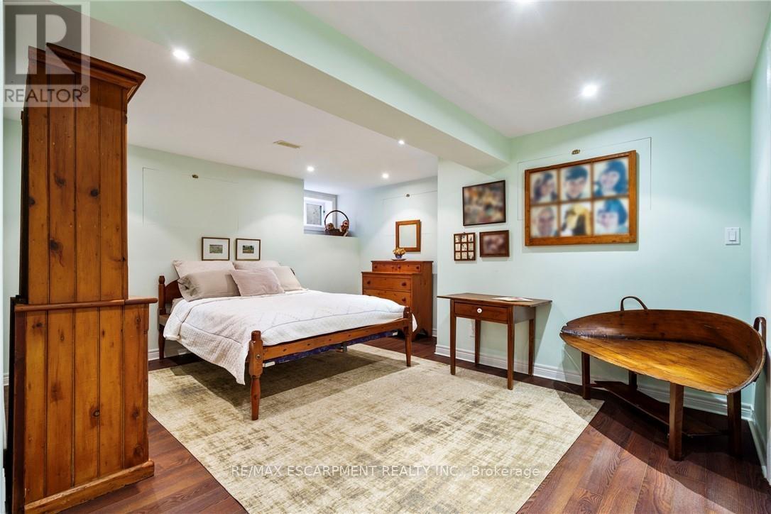 3 Hatfield Place, Hamilton, Ontario  L9H 4J7 - Photo 37 - X12598822