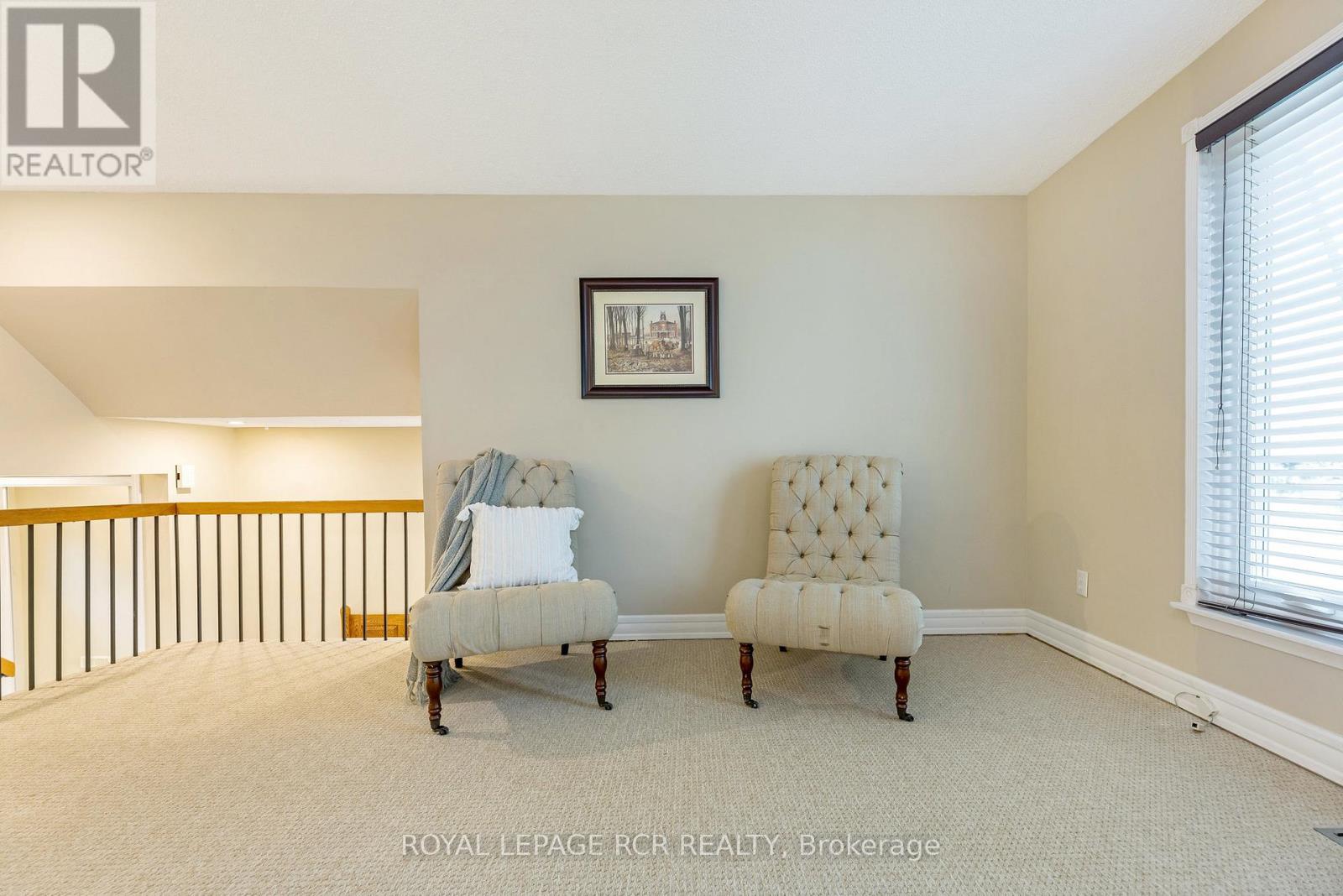 37 Grassmere Crescent, Brampton, Ontario L6S 1C9 - Photo 5 - W12602726