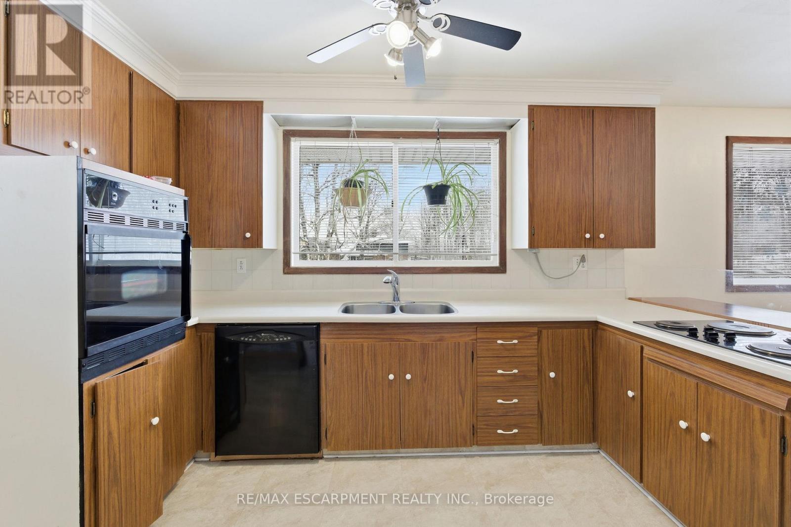 6780 Mcniven Road, Burlington, Ontario  L7P 0K6 - Photo 15 - W12602760