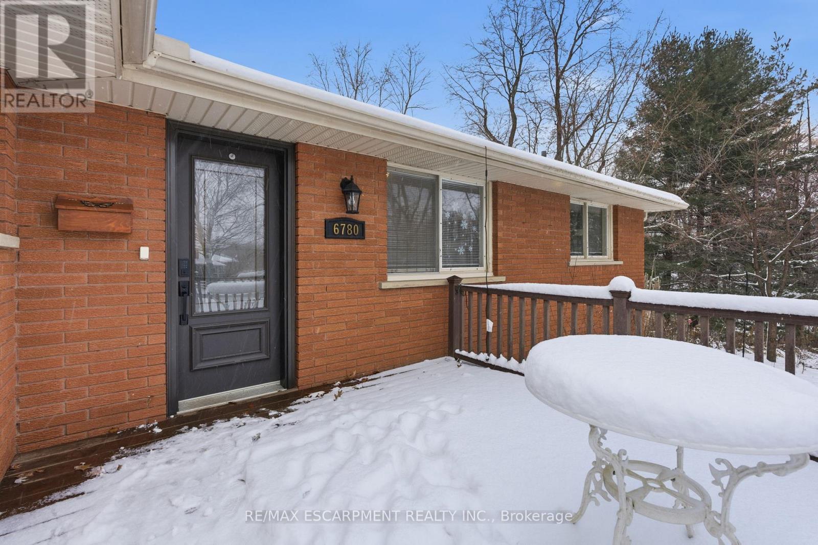 6780 Mcniven Road, Burlington, Ontario  L7P 0K6 - Photo 3 - W12602760