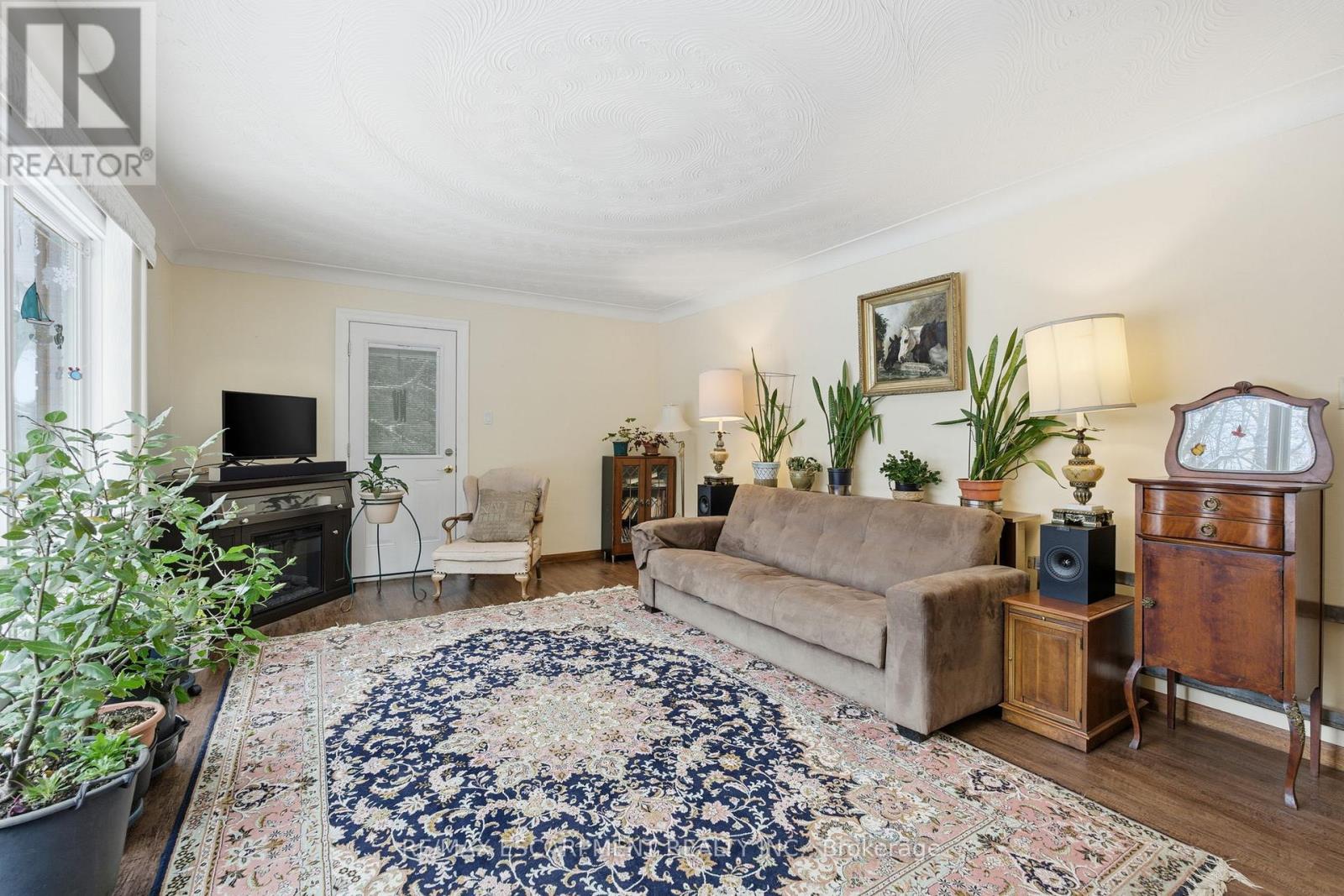 6780 Mcniven Road, Burlington, Ontario  L7P 0K6 - Photo 5 - W12602760