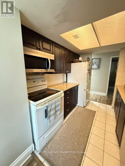 1707 - 5 Rowntree Road, Toronto, Ontario  M9V 5G9 - Photo 9 - W12602768