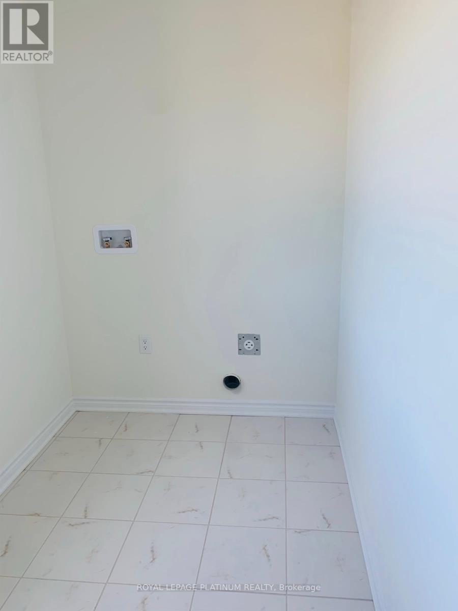 1366 Sycamore Garden, Milton, Ontario  L9T 2X5 - Photo 2 - W12602780