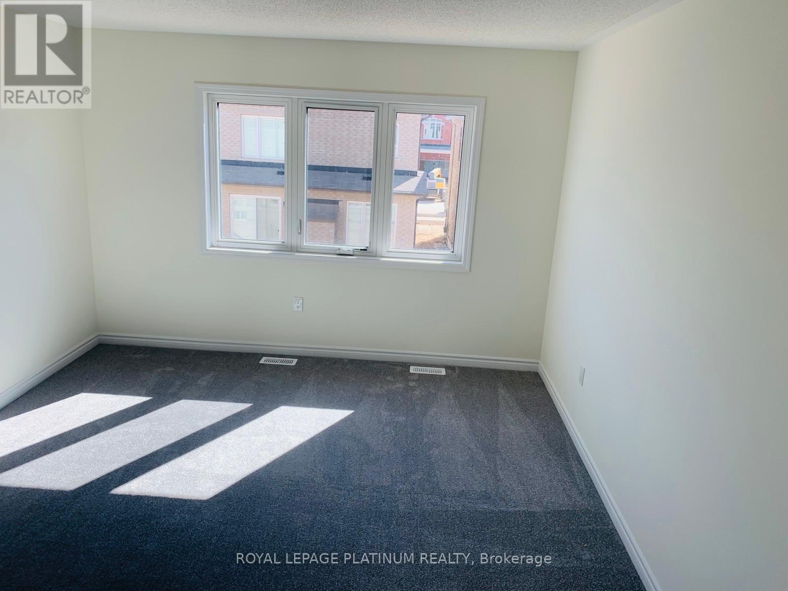 1366 Sycamore Garden, Milton, Ontario  L9T 2X5 - Photo 6 - W12602780