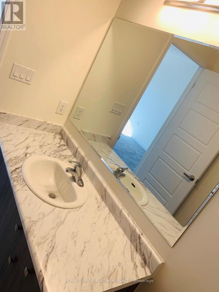 1366 Sycamore Garden, Milton, Ontario  L9T 2X5 - Photo 9 - W12602780