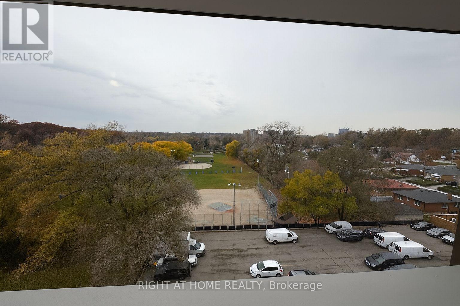 701 - 890 Jane Street, Toronto (Rockcliffe-Smythe), Ontario  M6N 4C3 - Photo 8 - W12602788