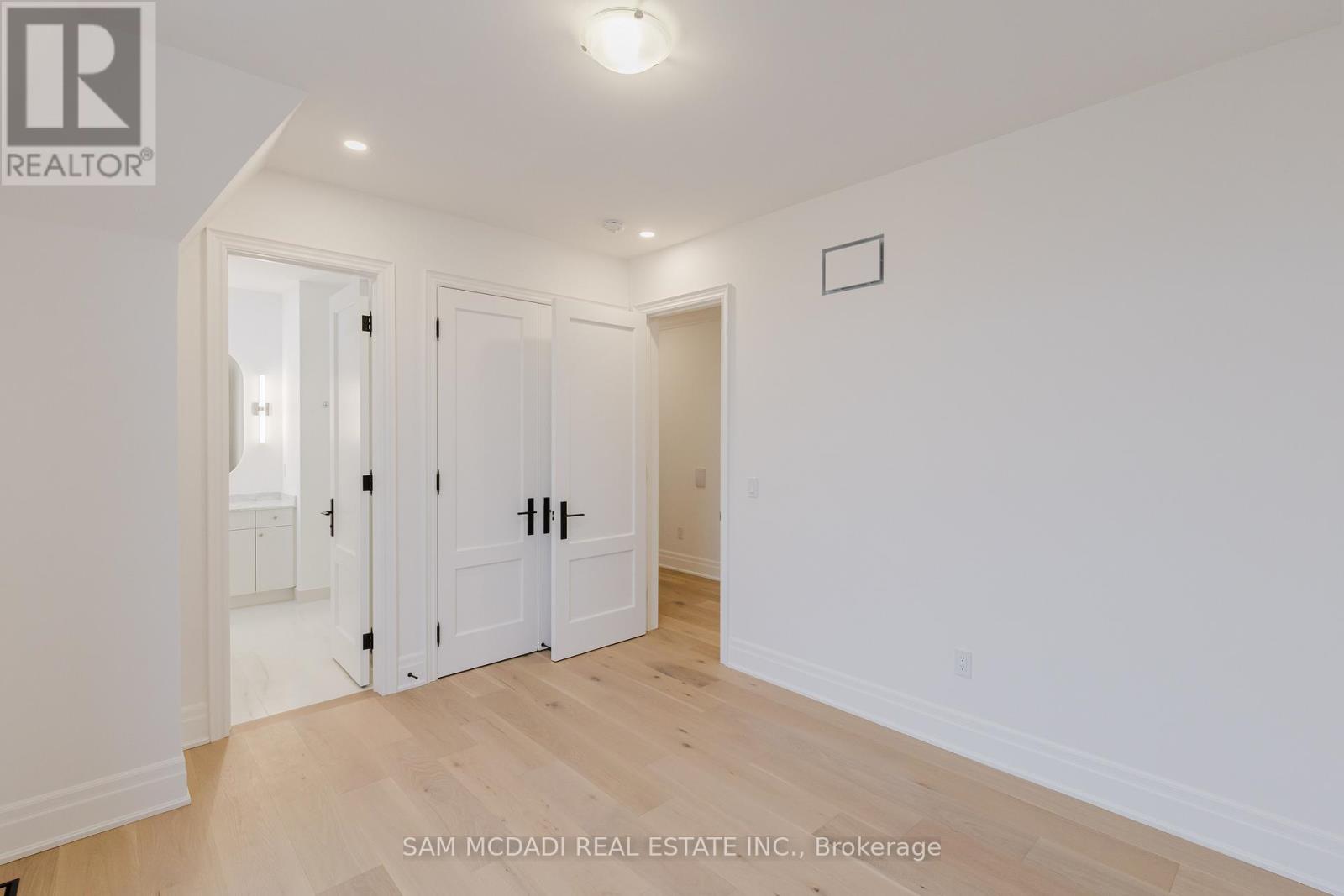 243 Prince George Crescent, Oakville, Ontario  L6L 6P2 - Photo 33 - W12602790