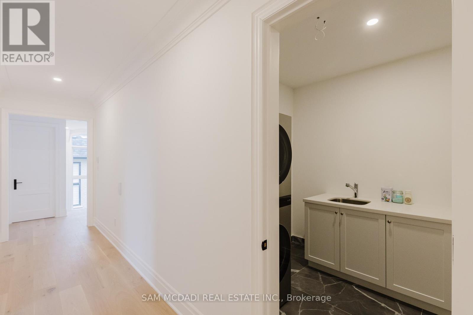 243 Prince George Crescent, Oakville, Ontario  L6L 6P2 - Photo 36 - W12602790