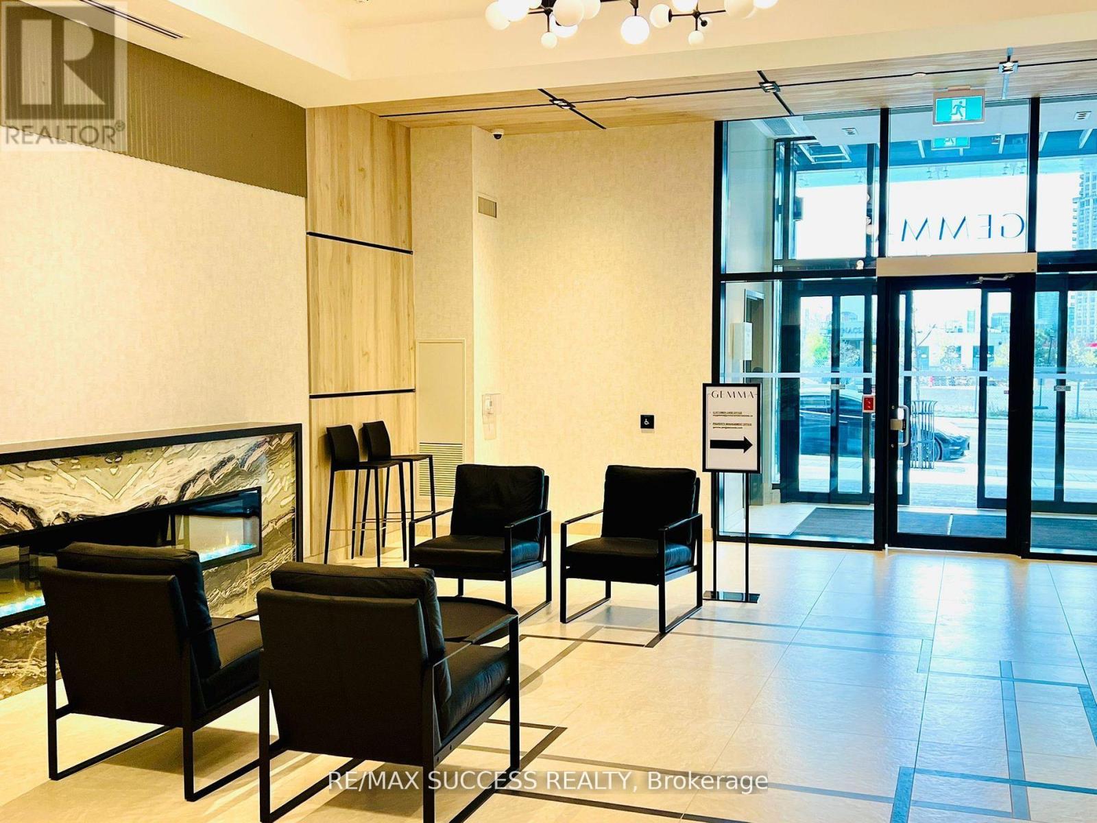 2909 - 15 Watergarden Drive, Mississauga, Ontario  L5R 0H4 - Photo 3 - W12602800