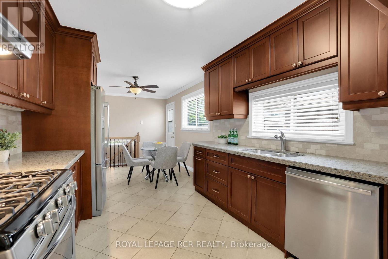 273 Newlove Drive, Caledon, Ontario  L7E 2A2 - Photo 11 - W12602802