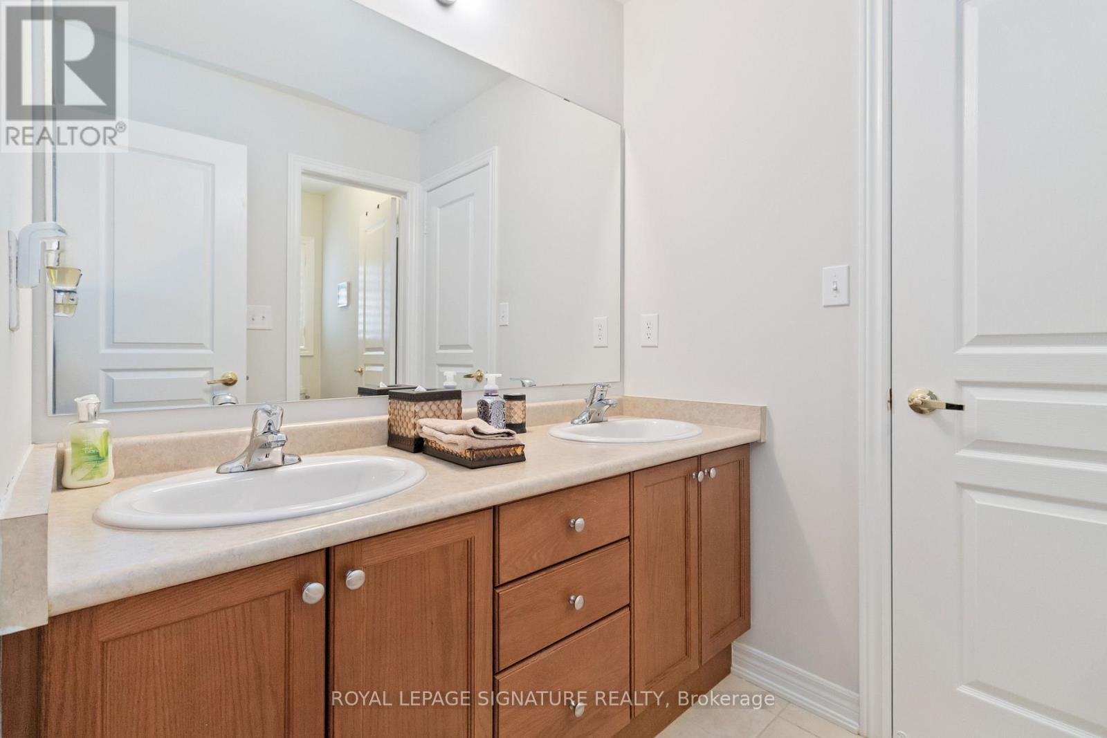 573 Gardenbrook Avenue, Oakville, Ontario  L6M 0P5 - Photo 22 - W12602814