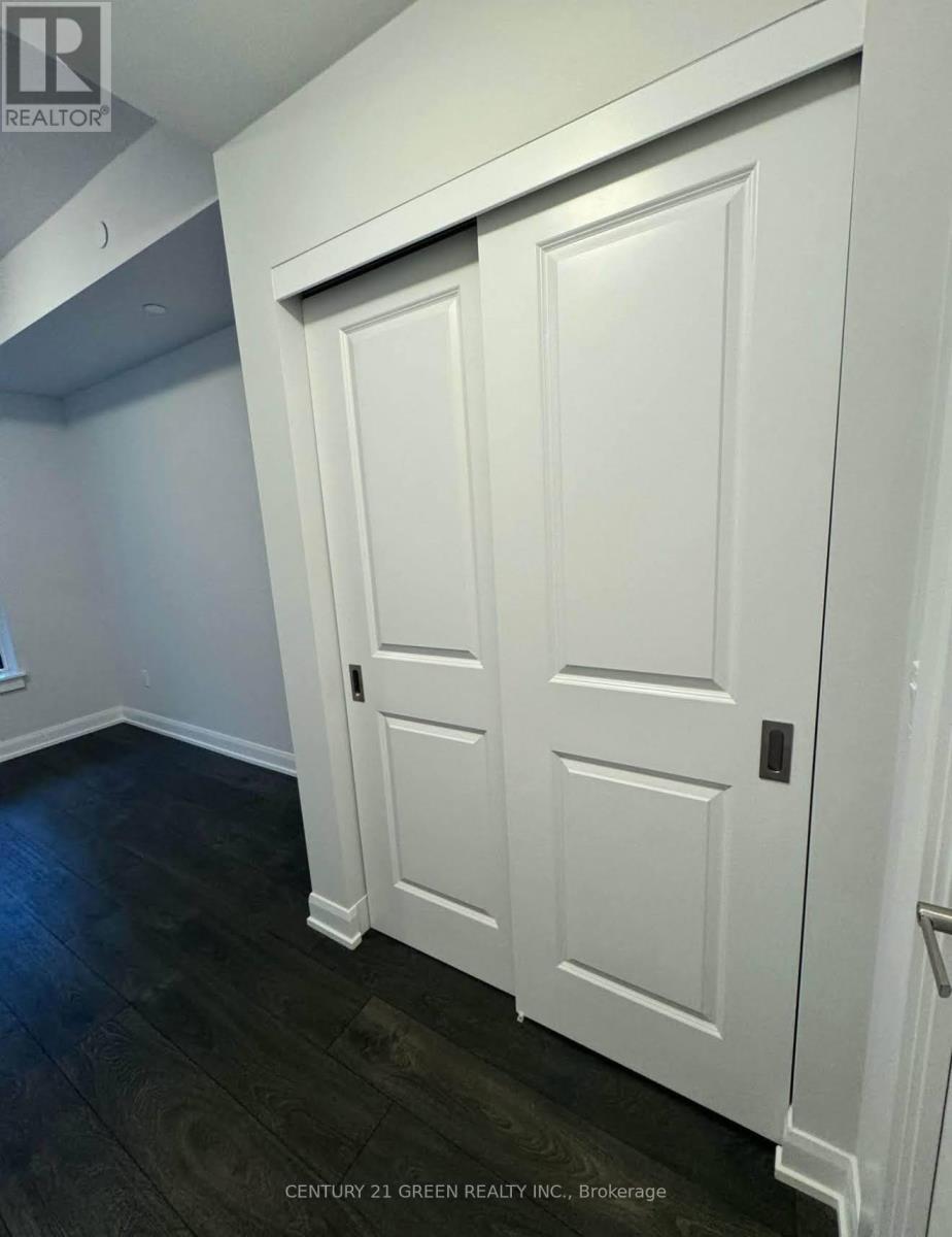 205 - 3220 William Coltson Avenue, Oakville, Ontario  L6H 7X9 - Photo 14 - W12602822