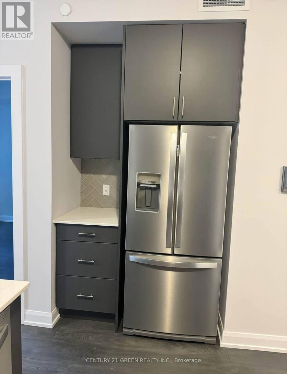 205 - 3220 William Coltson Avenue, Oakville, Ontario  L6H 7X9 - Photo 4 - W12602822