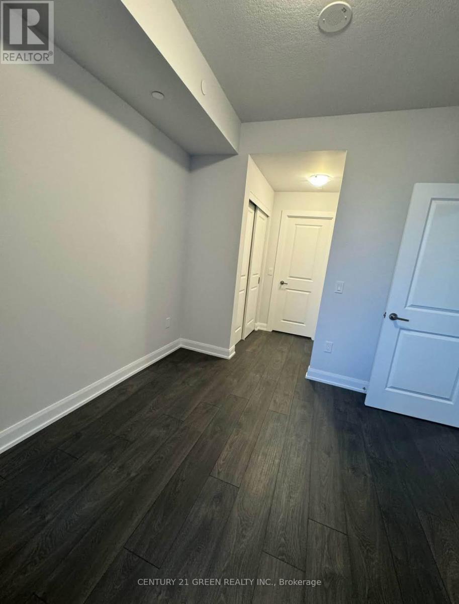 205 - 3220 William Coltson Avenue, Oakville, Ontario  L6H 7X9 - Photo 9 - W12602822