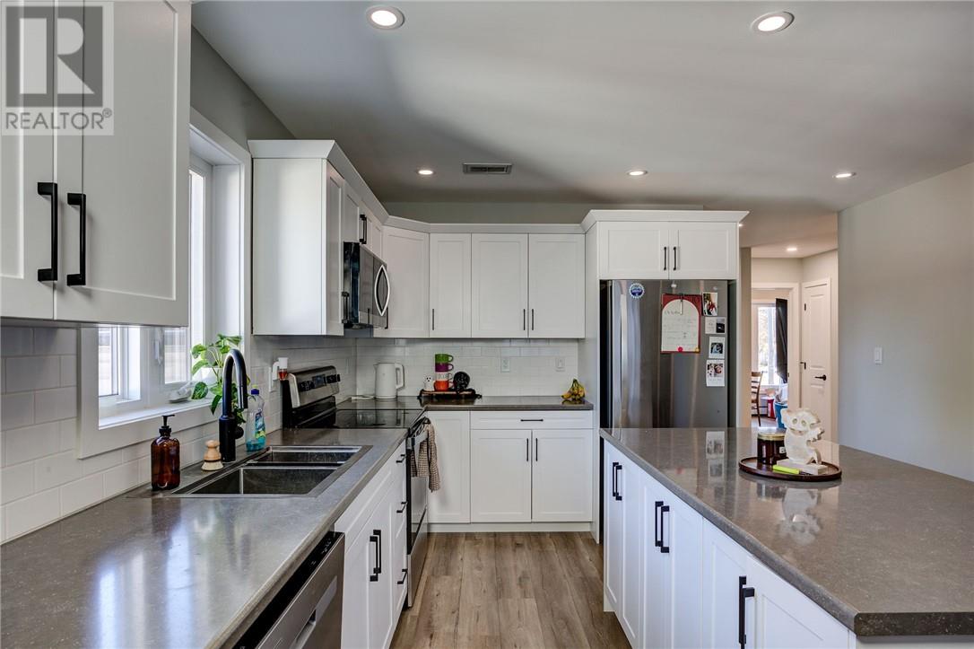 4537 & 4549 Notre Dame Avenue, Hanmer, Ontario  P3P 1X5 - Photo 21 - 2125827