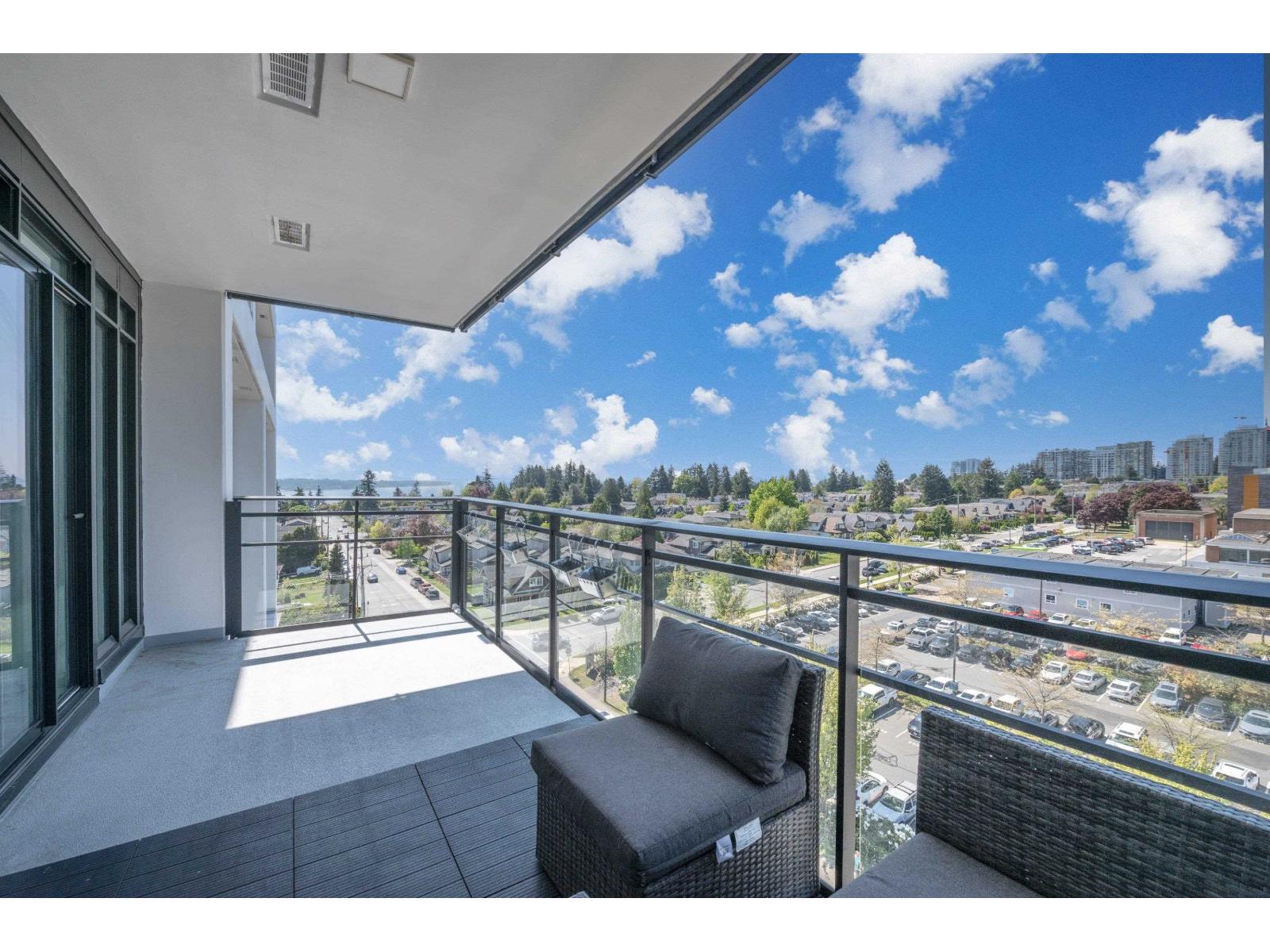 707 1526 Finlay Street, White Rock, British Columbia  V4B 4L9 - Photo 1 - R3042505