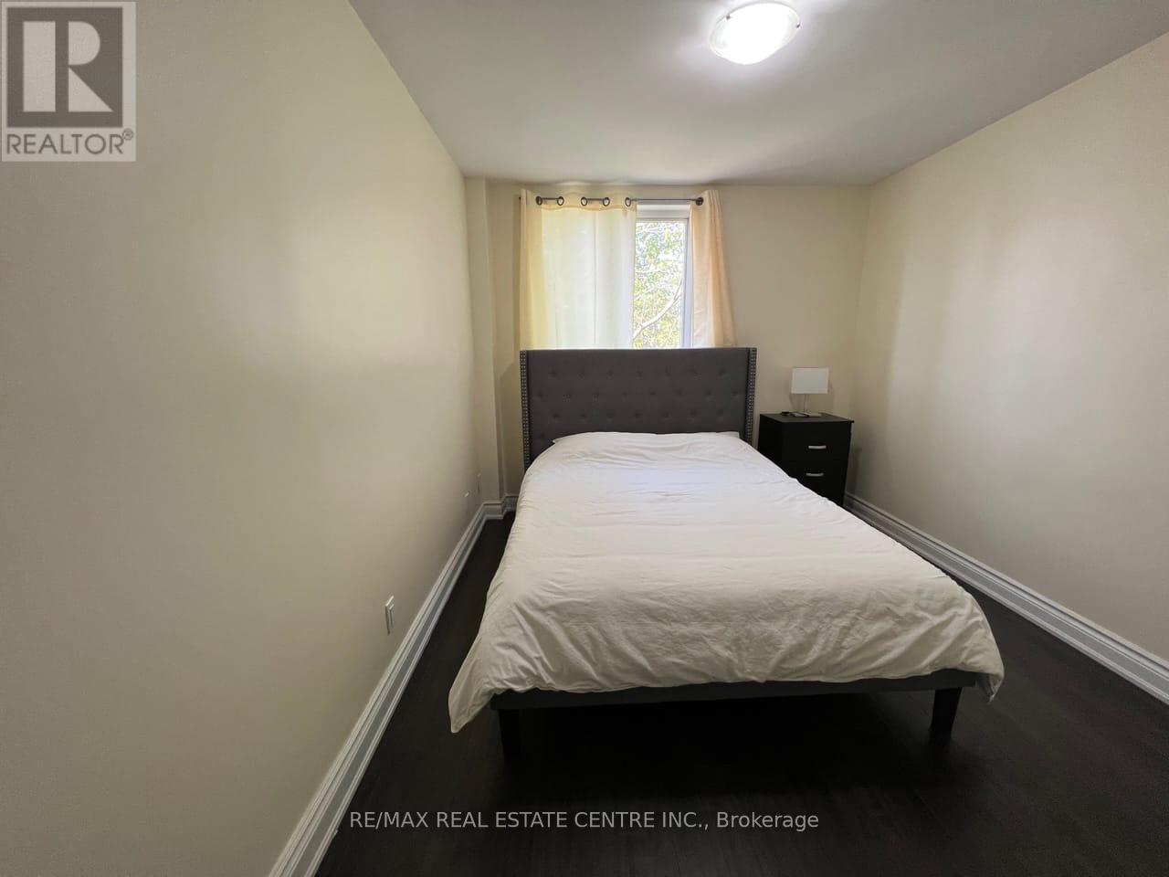 37 1/2 Cumberland Street, St. Catharines, Ontario  L2M 1E4 - Photo 9 - X12602732