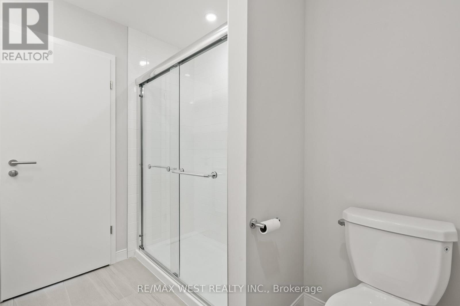 502 - 118 West Street, Port Colborne, Ontario  L3K 4C9 - Photo 12 - X12602762